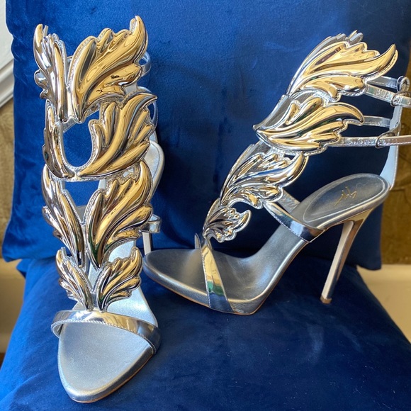 Giuseppe Zanotti-Coline Silver Winged Heels - Picture 6 of 8